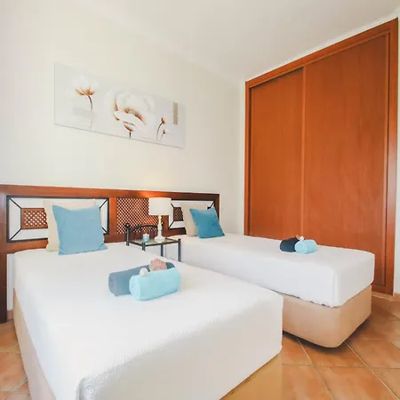 Villa In Albufeira With Private Pool & Beaches * البوفيرا