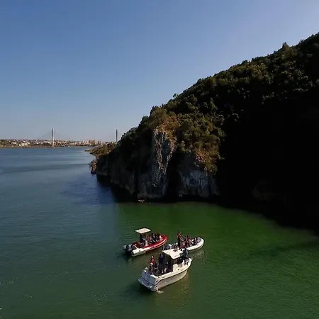 Villa In Albufeira With Private Pool & Beaches فيلة البوفيرا