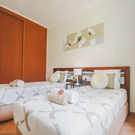 Villa In Albufeira With Private Pool & Beaches Vila *